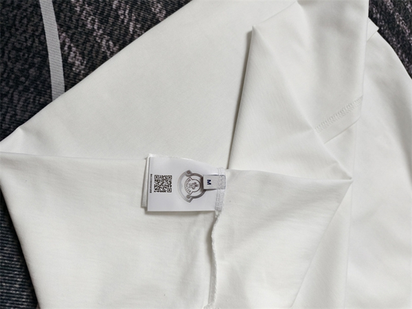 モンクレールTシャツ細部ディテール